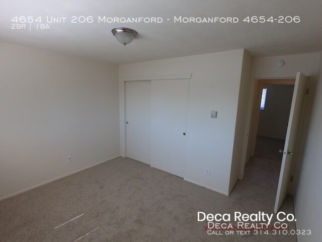 Building Photo - 2 Bedroom Apartment
