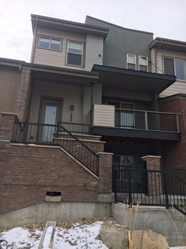 Photo - 1034 Griffith St House