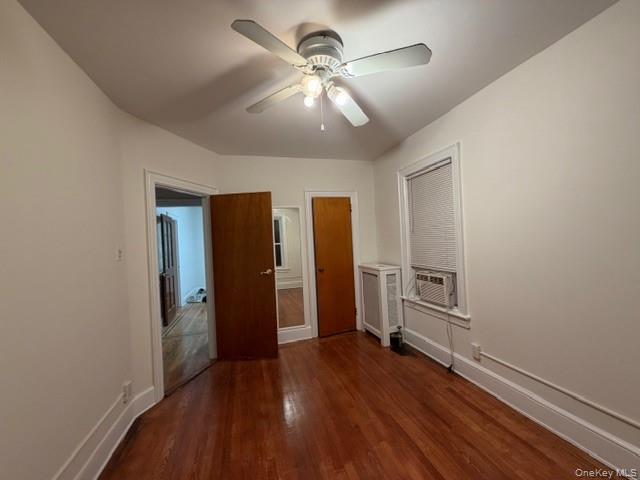 Foto del edificio - 1639 1/2 Pilgrim Ave