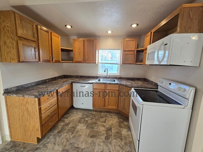 Foto del edificio - 207 E 44th St