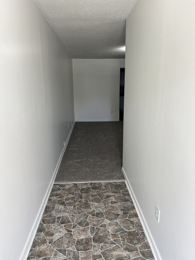 Building Photo - 412 Timmy Ln