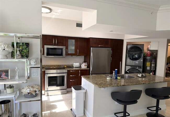 Foto del edificio - 20000 E Country Club Dr