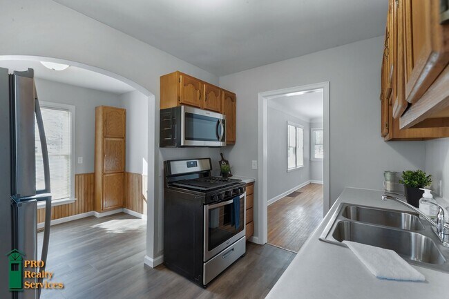 Foto del edificio - 3 Bedroom Home in Robbinsdale