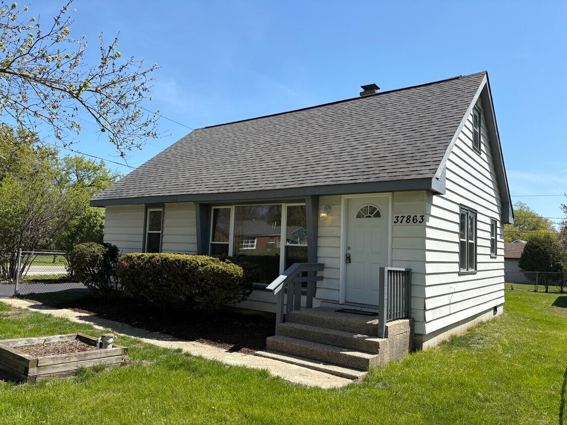 Foto principal - 37863 Harper Ave