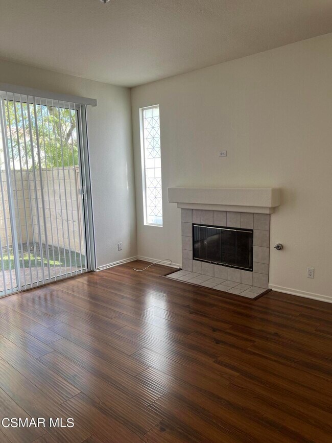 Building Photo - 11815 San Tropez Pl