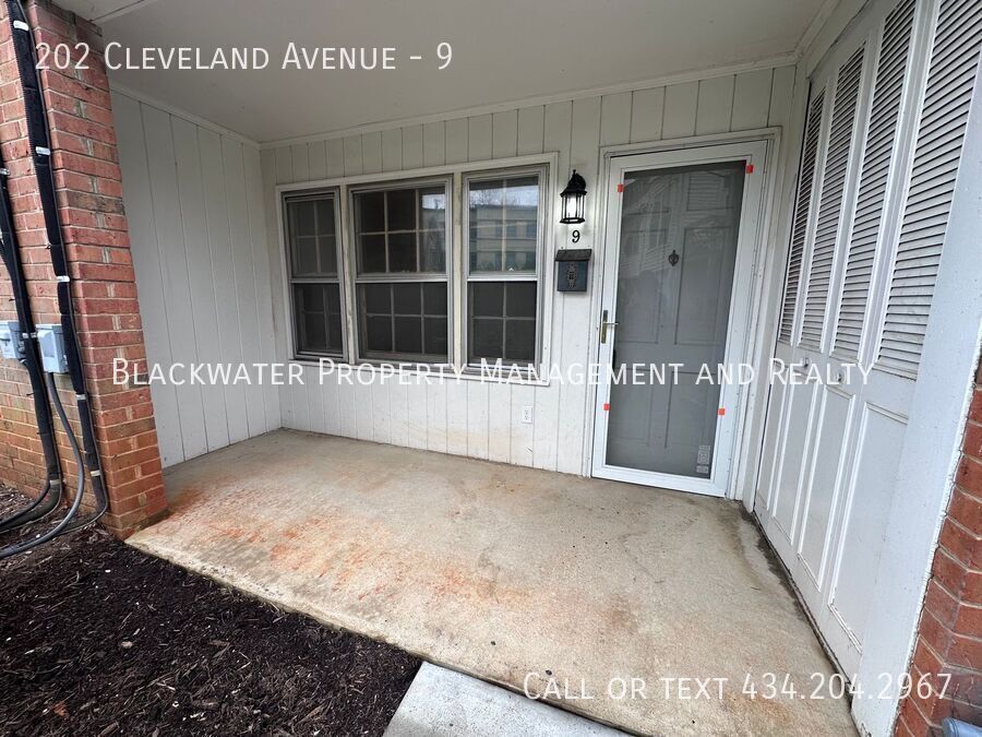 Primary Photo - 202 Cleveland Ave