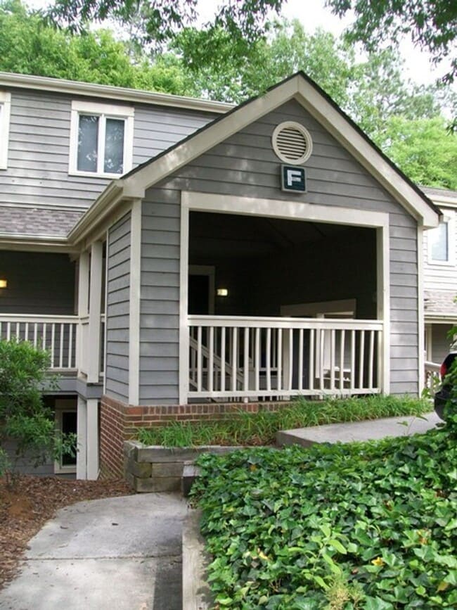 Photo - Top floor town-home style 2br 2ba @ Mill C...