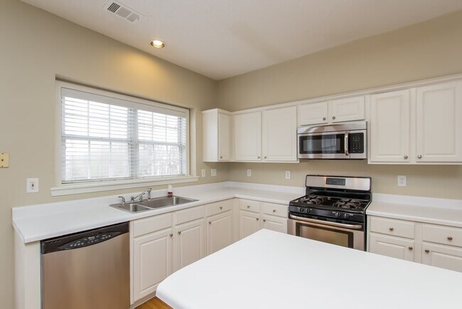 Building Photo - 2132 Tallapoosa Dr
