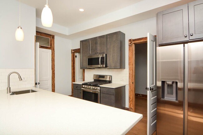 Foto del edificio - 949 N Winchester Ave