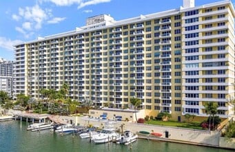 Building Photo - 5600 Collins Ave