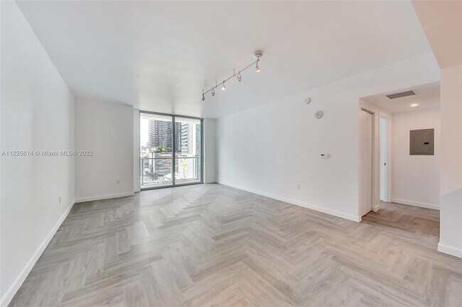 Building Photo - 1100 S Miami Ave