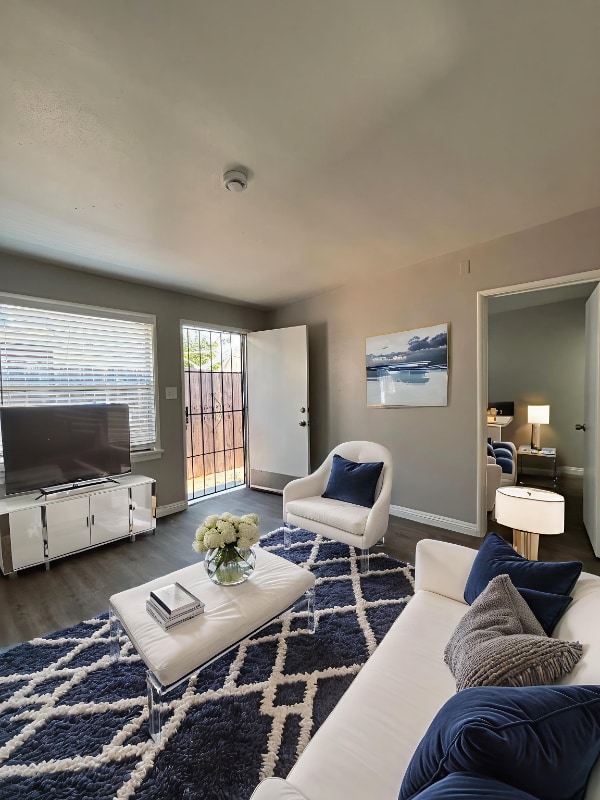 Foto principal - 611 N Olive St