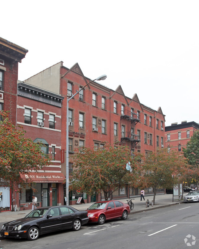 Foto del edificio - 349-359 Lenox Avenue