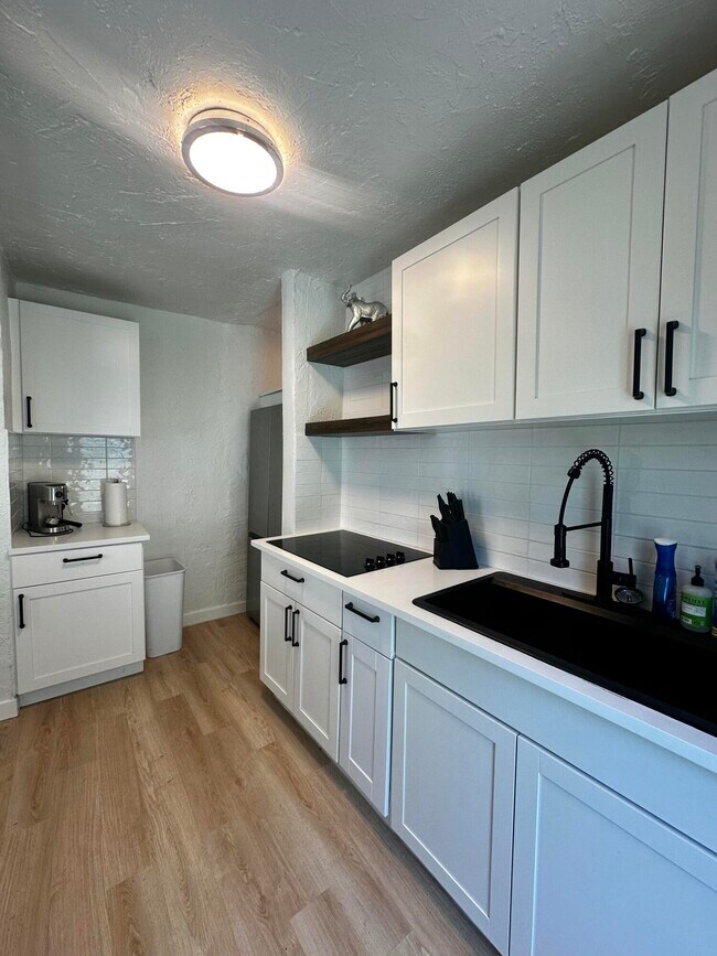 Foto del edificio - 421 SW 9th Ct