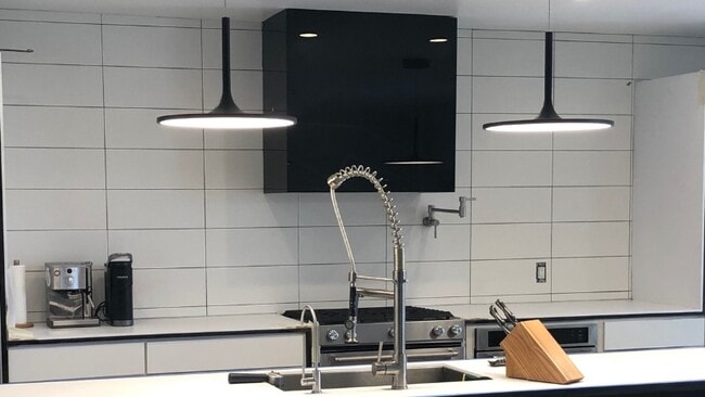 Foto del edificio - 250 Wilson Ave