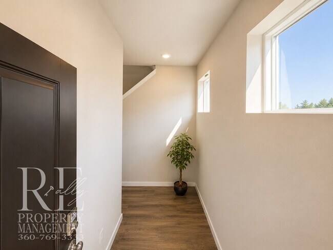 Foto del edificio - 6657 Yorktown Pl NE