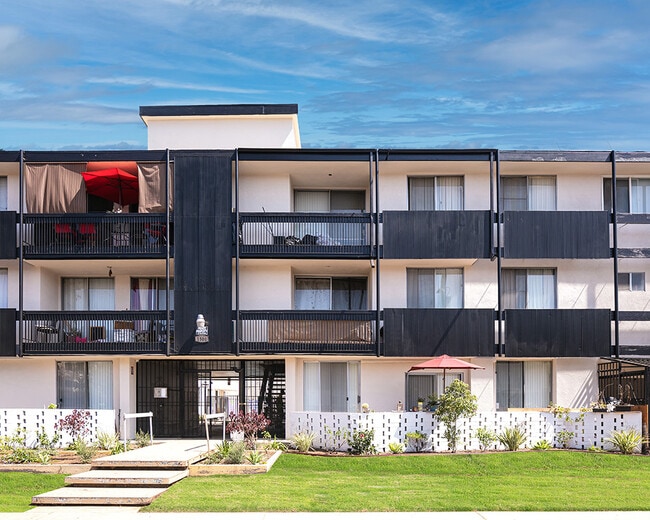 Building Photo - 1500 Gramercy Apartments