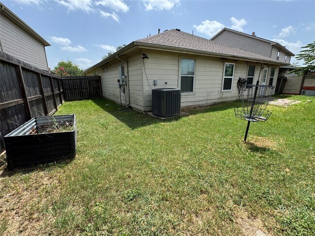 Foto del edificio - 15807 Kings Cypress Ln