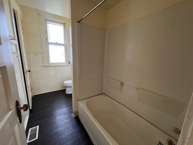 Foto del edificio - 268 Helen St