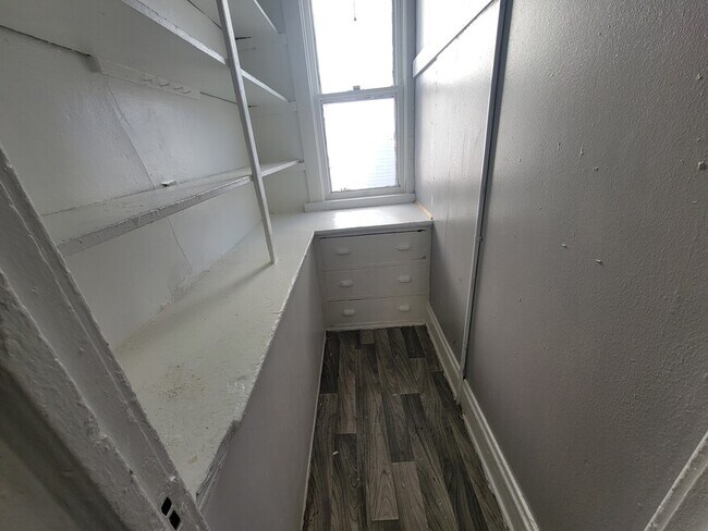 Foto del edificio - 106-108 W Keefe Ave