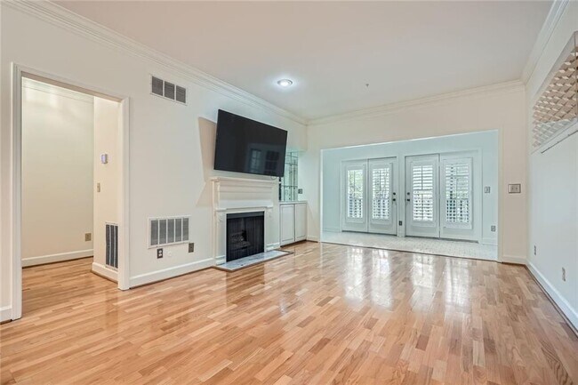 Building Photo - 28311 Plantation Dr NE