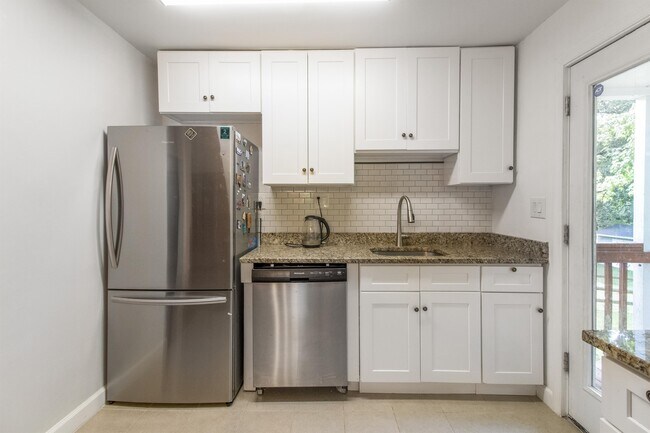 Foto del edificio - 4875 Long View Rd