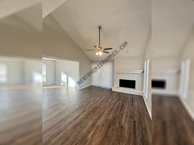 Foto del edificio - 14218 High Point Dr