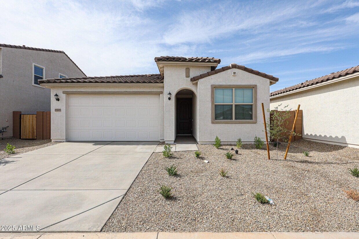 Foto principal - 25208 N 172nd Dr