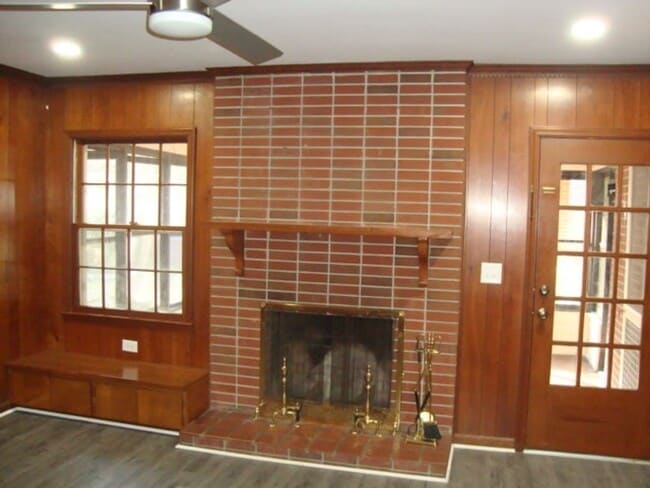 Building Photo - 4 Bedroom/ 2 Bathroom available to Rent!!!