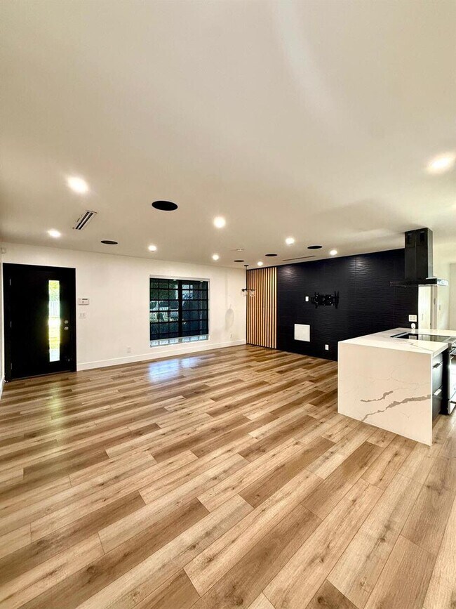 Foto del edificio - 4411 Thomas St