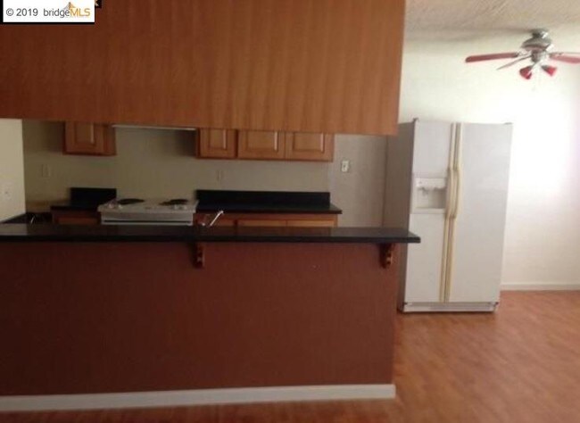 Building Photo - 2208 Peppertree Way