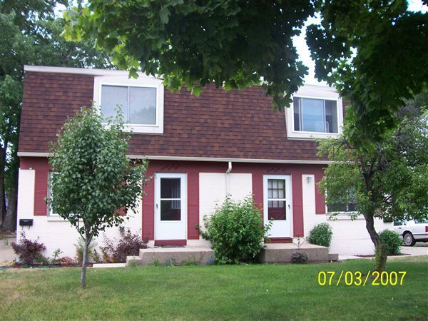 Primary Photo - 1623 Pennoyer Ave
