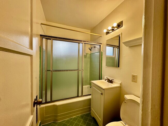 Baño - 11466 Washington Pl
