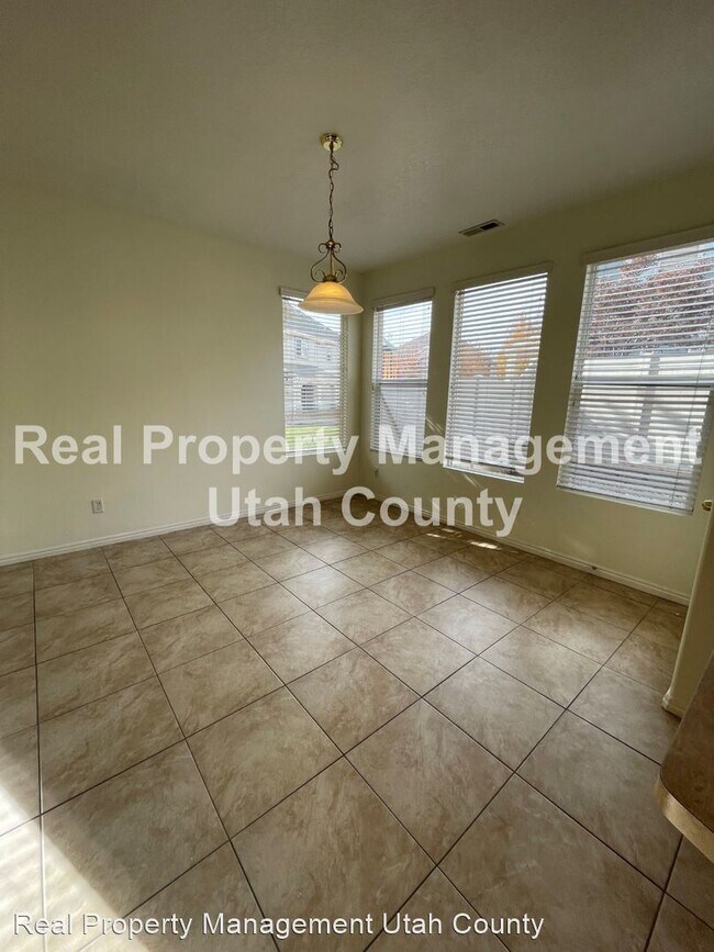 Foto del edificio - 3 br, 2.5 bath House - 2991 N 1350 W #W-1