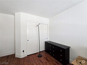 Building Photo - 125 Short Ruff Way