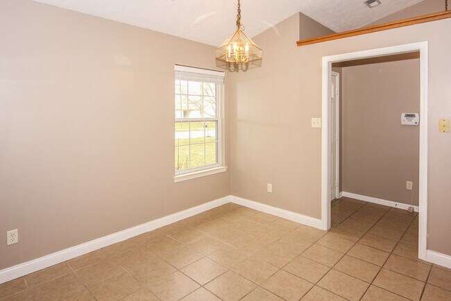 Foto del edificio - 3 Bedroom Ranch with Pond View in Pike Township