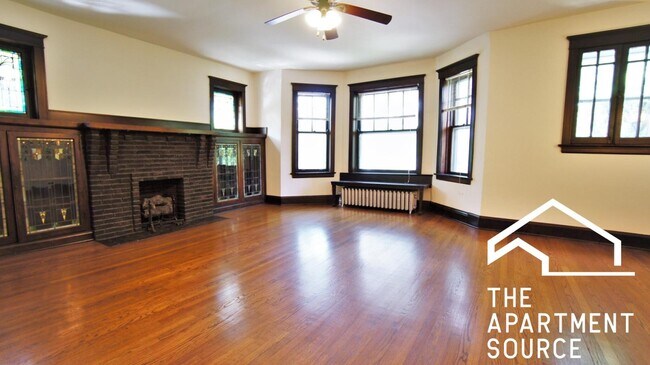 Foto del edificio - 2825 W Logan Blvd