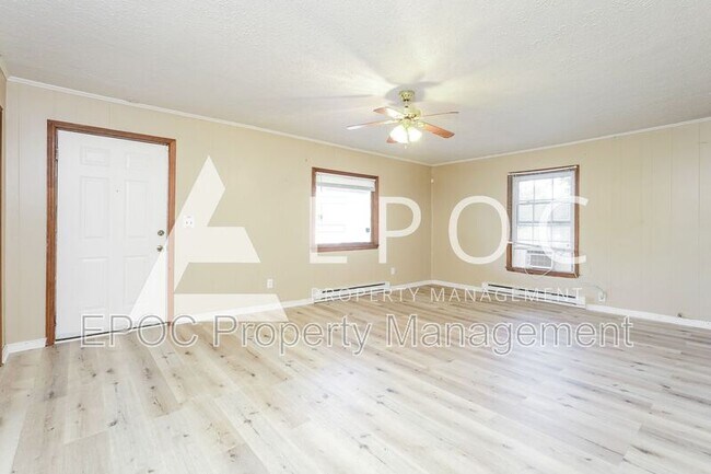 Building Photo - 2531 Ansonia St