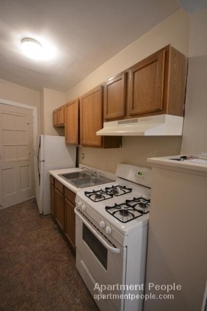Building Photo - 1052 W Thorndale Ave