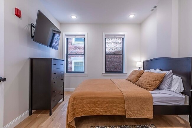 Building Photo - 122 Prince St