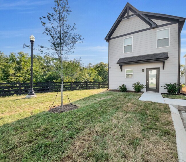 Building Photo - 241 Holywell Dr