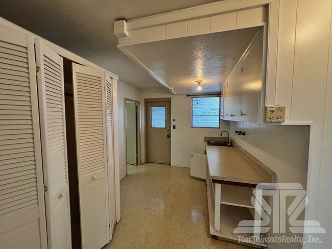 Foto del edificio - Two Story Home Diamond Head / Kapahulu