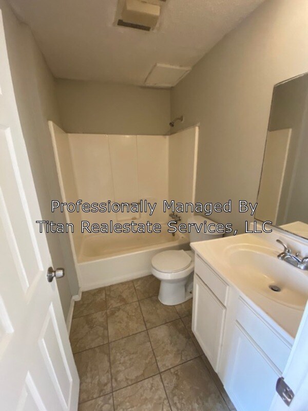 Building Photo - 310 Vieux Orleans Cir