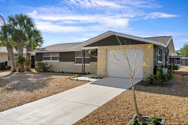 Building Photo - Meticulously remodeled 3-bedroom, 1.5-bath...