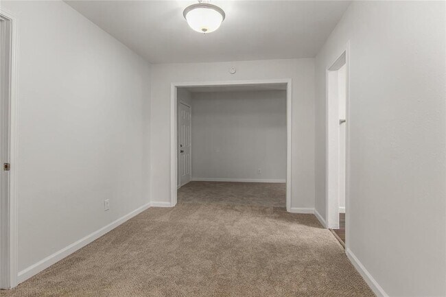 Foto del edificio - 302 Shoreacres Blvd