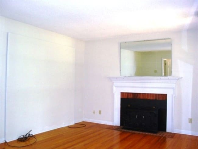 Building Photo - 1616 Athens Dr