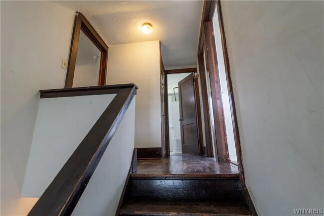 Foto del edificio - 570 Eggert Rd