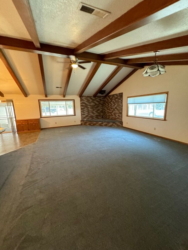 Building Photo - 23702 Bruella Rd