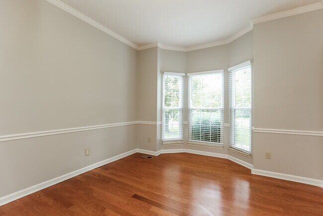 Foto del edificio - 1472 Aaronwood Dr