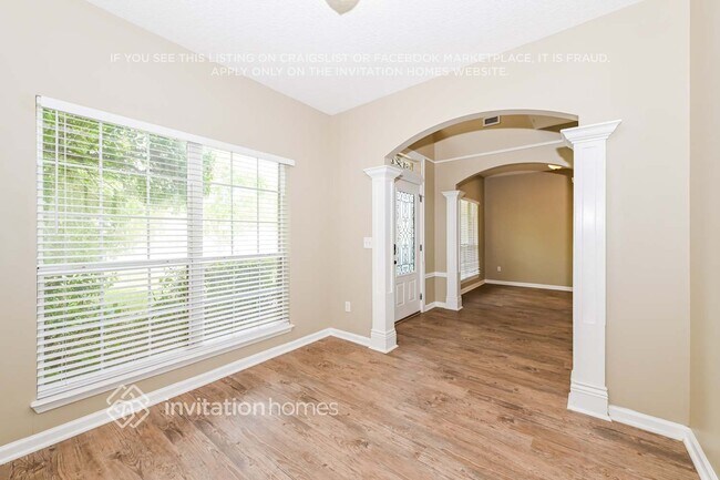 Building Photo - 12886 Dunns View Dr